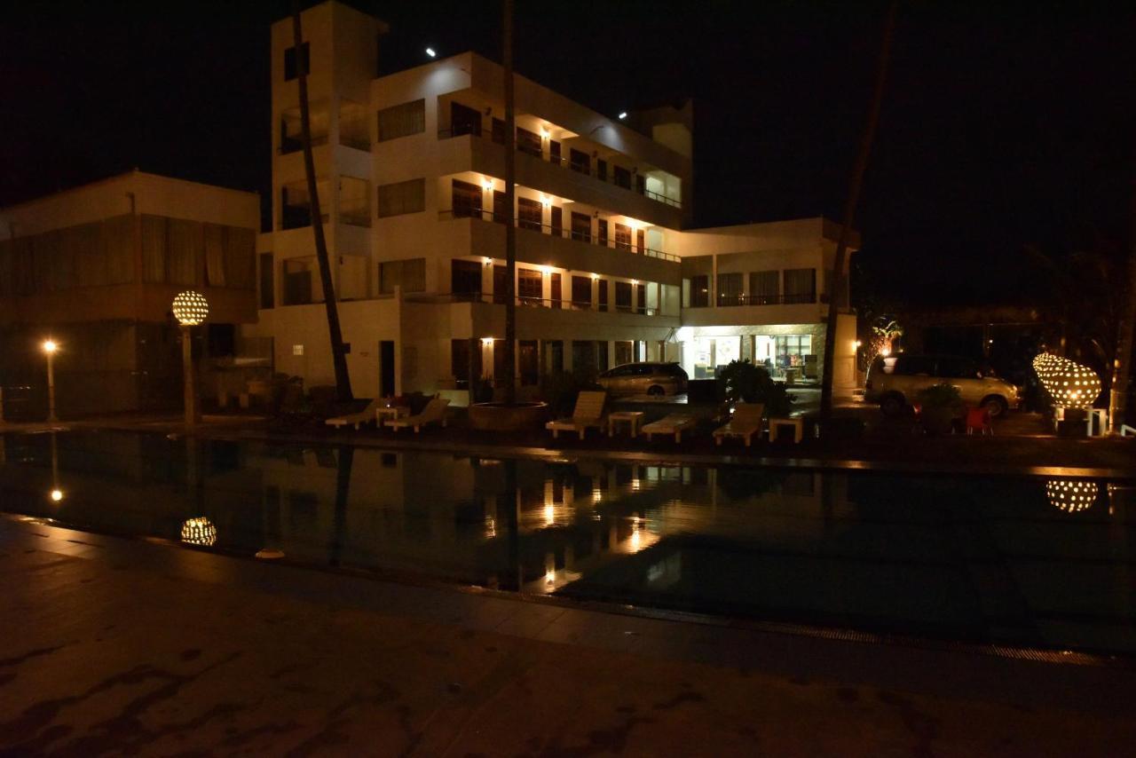 New Ocean Hill Hotel 히카두와 외부 사진