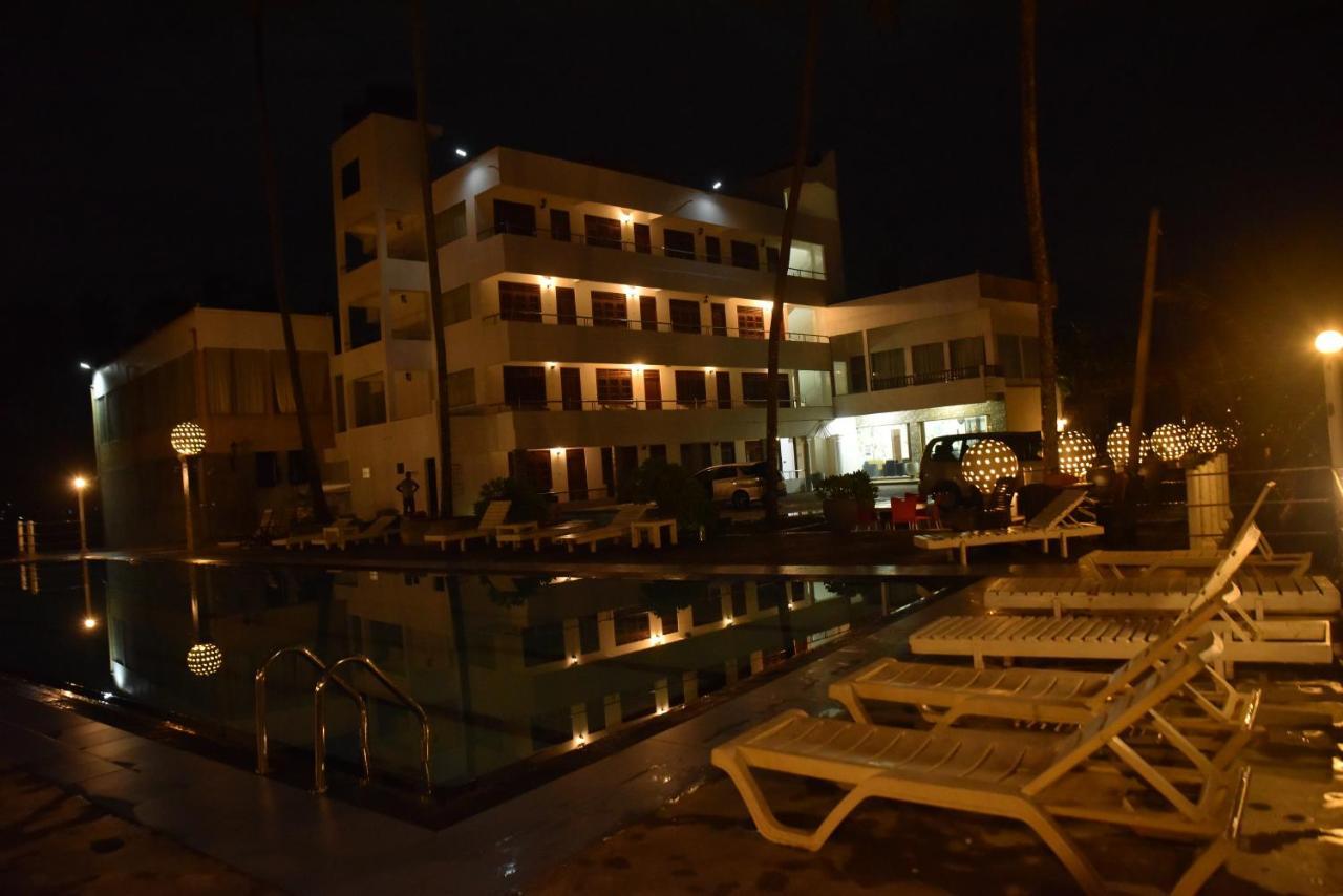 New Ocean Hill Hotel 히카두와 외부 사진